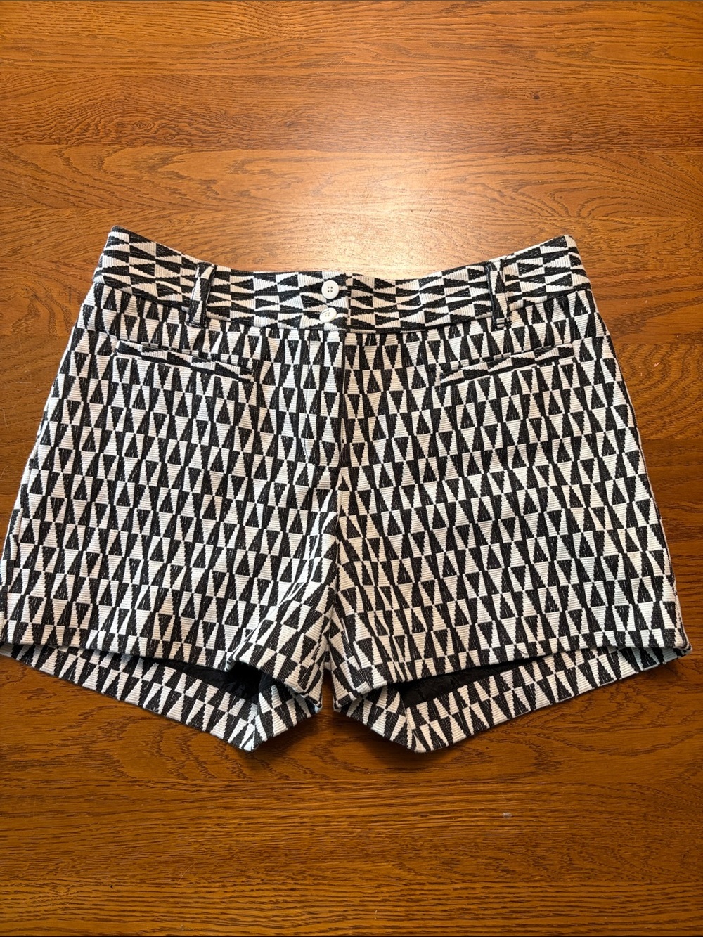 Cartonnier size 8 Black and White Geometric Print Shorts